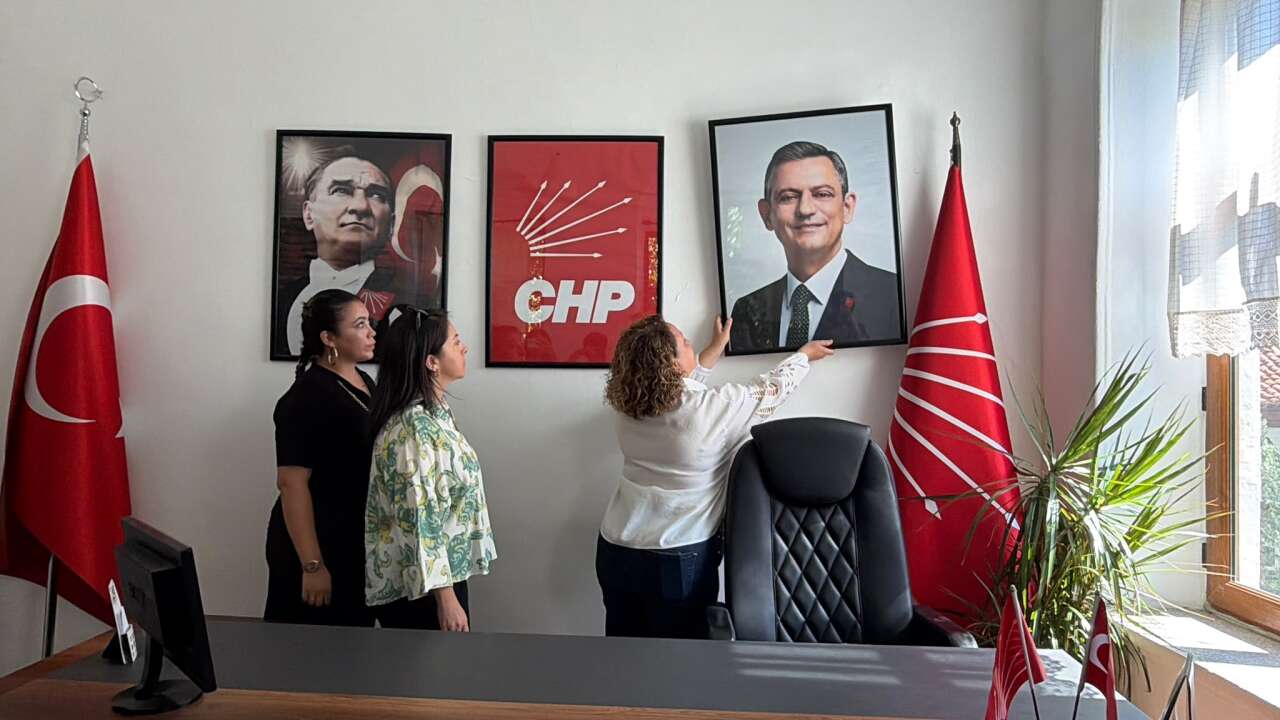 CHP Menteşe İlçe Başkanlığı Boşaltıldı, Yeni Binaya Geçildi 1